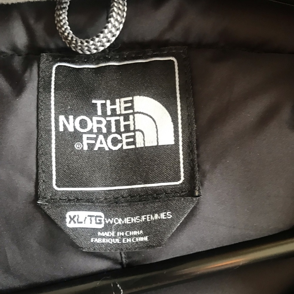 The North Face Long Puffer Coat - Picture 3 of 8